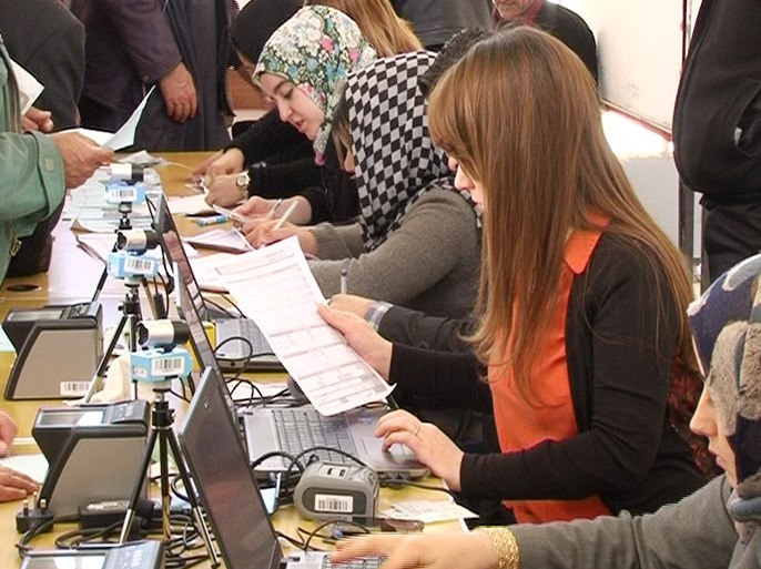 بغداد تعلن غداً أسماء المقبولين في تعيينات العقود لـ11 ألف درجة وظيفية