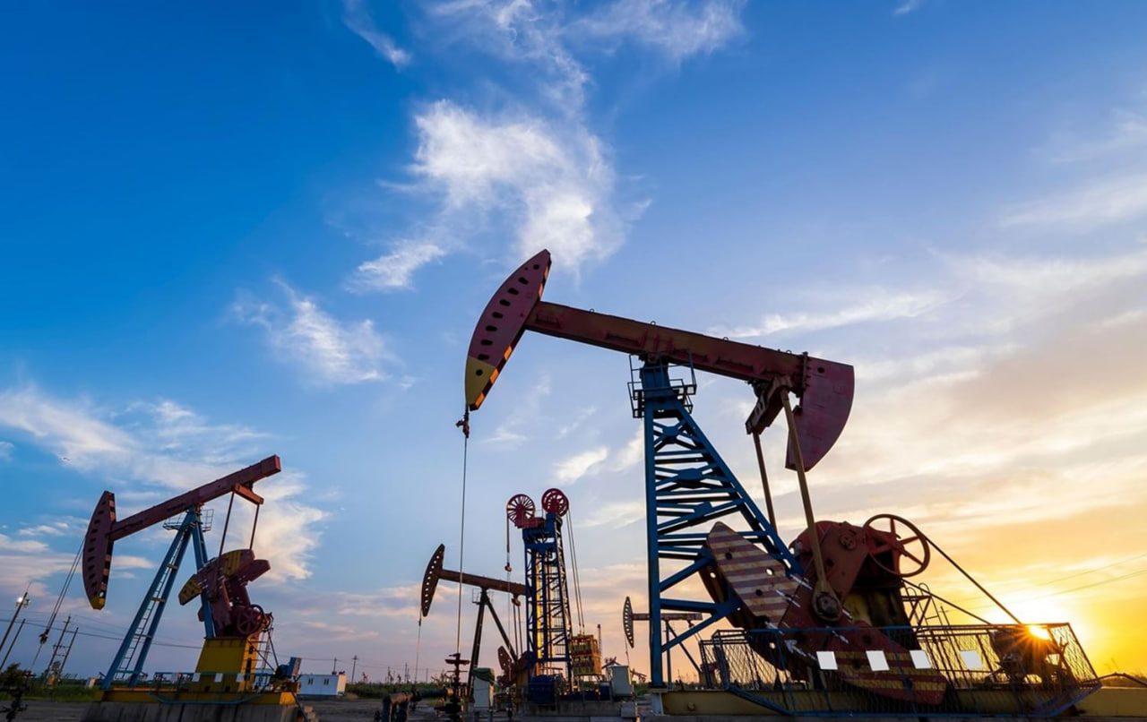 برنت يتراجع إلى 62.32 دولاراً وغرب تكساس إلى 58.52 دولاراً لليوم الثاني توالياً