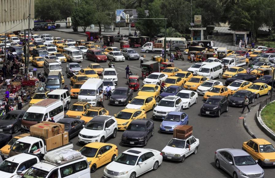 العراق يحظر استيراد 4 أنواع من السيارات المتضررة 