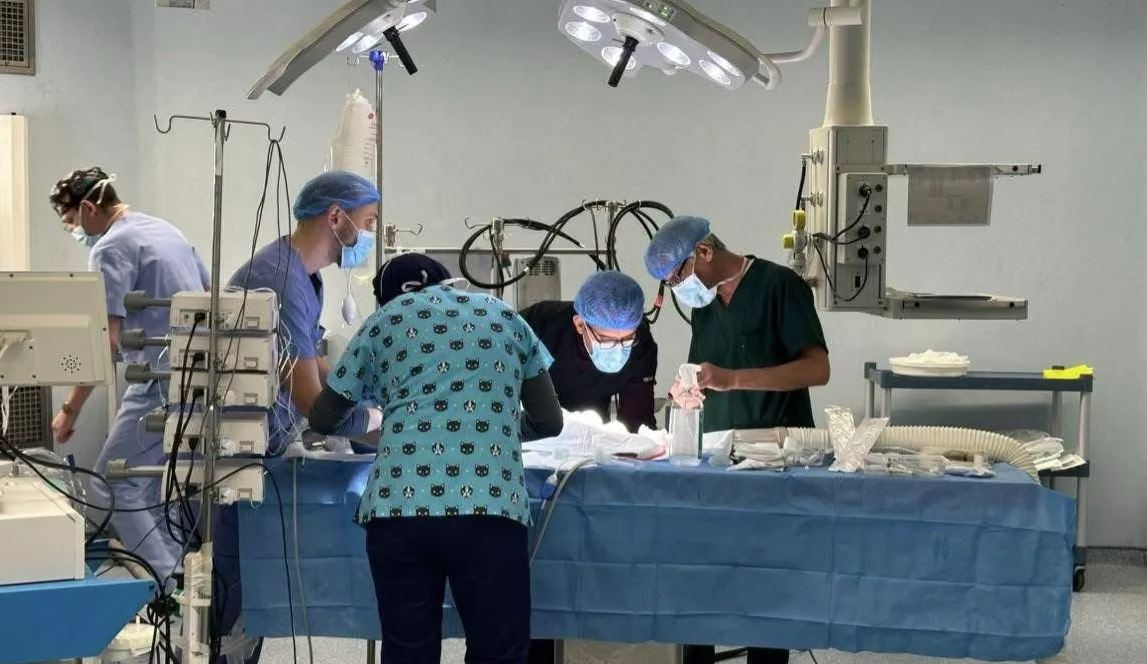 الصحة تعلن نجاح أول عملية لزراعة الكبد في العراق بمستشفى الإمام الحسن في كربلاء