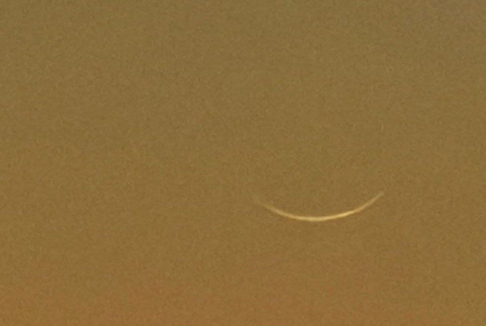صورة لهلال رمضان عبر التلسكوب من بغداد