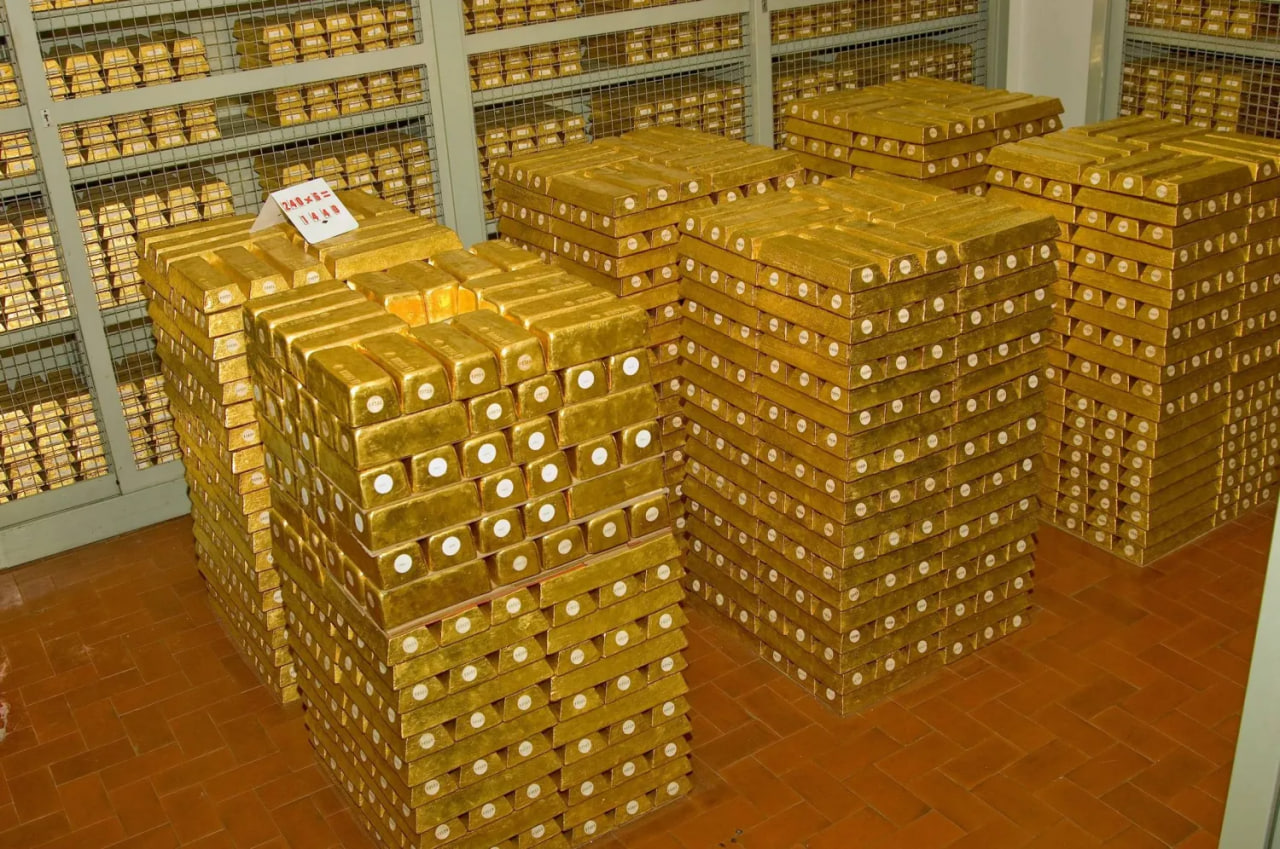 الذهب يستعيد قوته ويرتفع إلى 4,222 دولاراً للأوقية مع توقعات خفض الفائدة