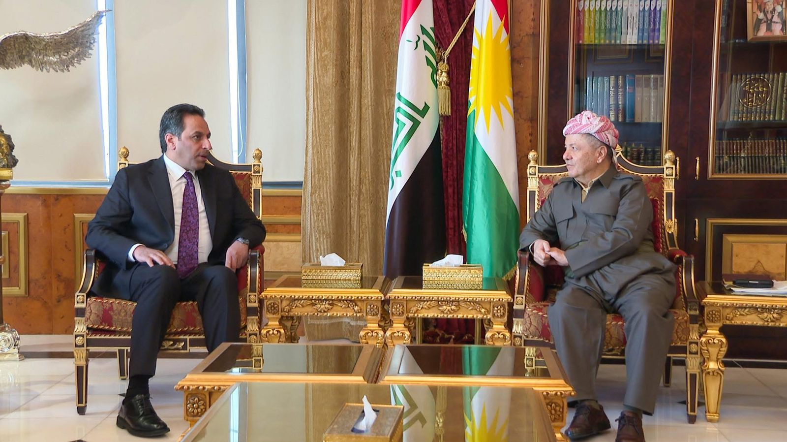 مسعود بارزاني ورئيس حزب التشريع زياد الجنابي يبحثان نتائج الانتخابات البرلمانية