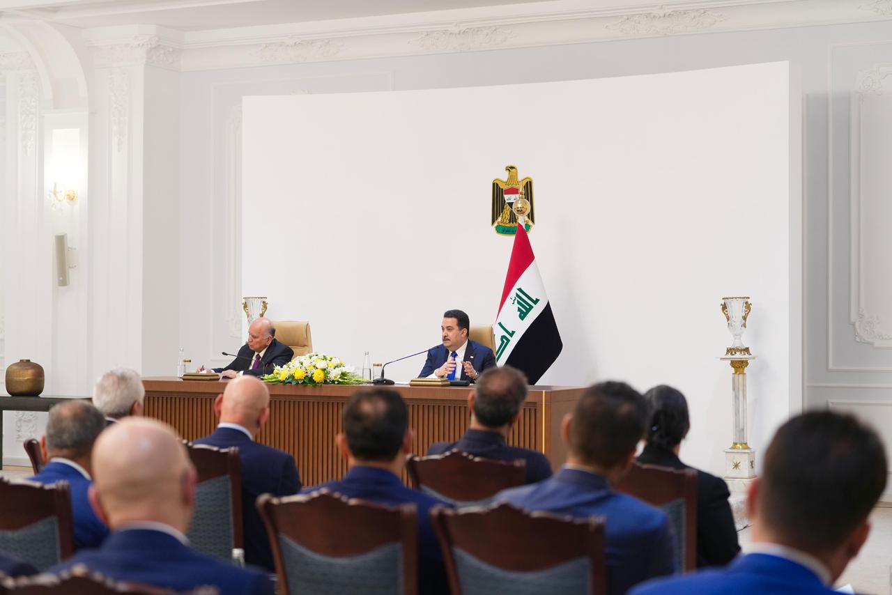 السوداني يستقبل السفراء العراقيين الجدد ويؤكد: مهمة السفير تكليف ومسؤولية وطنية