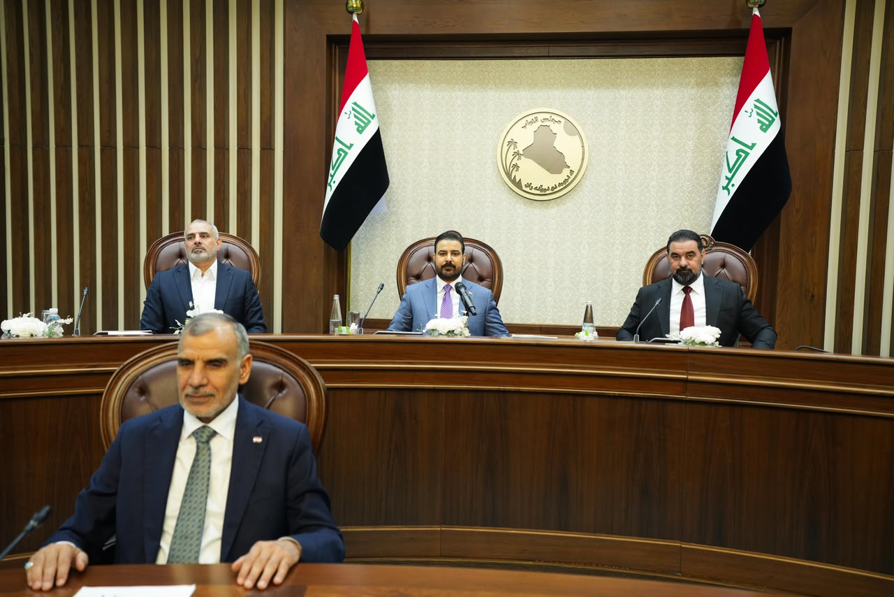 الزيدي أمام البرلمان: تسلمت المهمة واقتصادنا محاصر بسبب توقف تصدير النفط وإغلاق مضيق هرمز