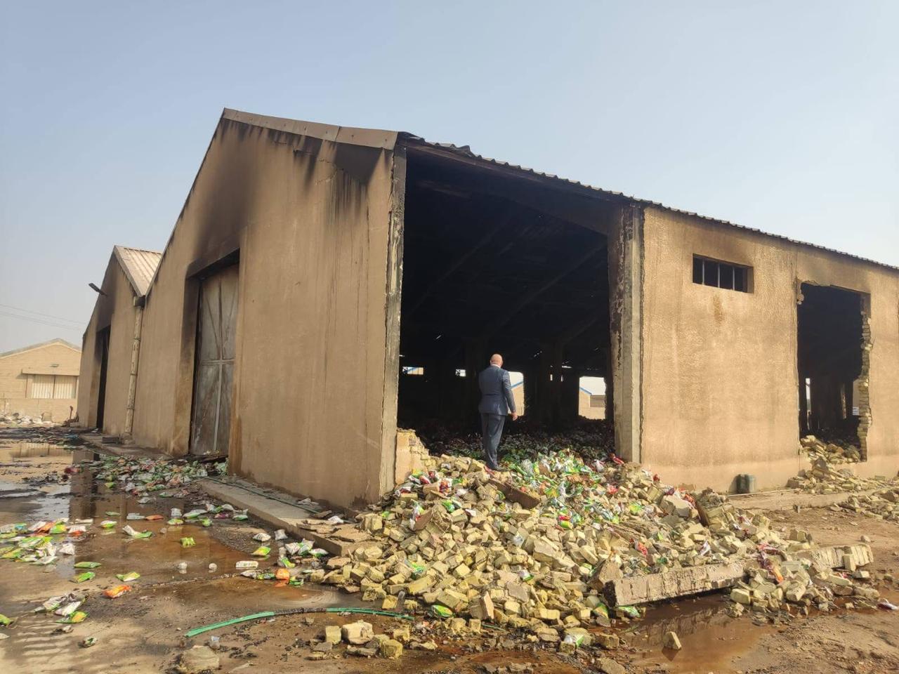 وزارة التجارة: المخازن التي تعرّضت للاحتراق في النجف الأشرف لا علاقة لها بمفوضية الانتخابات