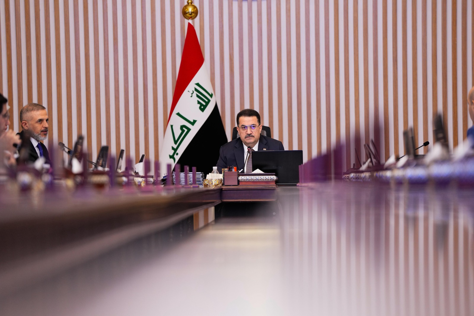 السوداني يوجه بتثبيت أصحاب العقود في جميع المؤسسات الحكومية دون استثناء