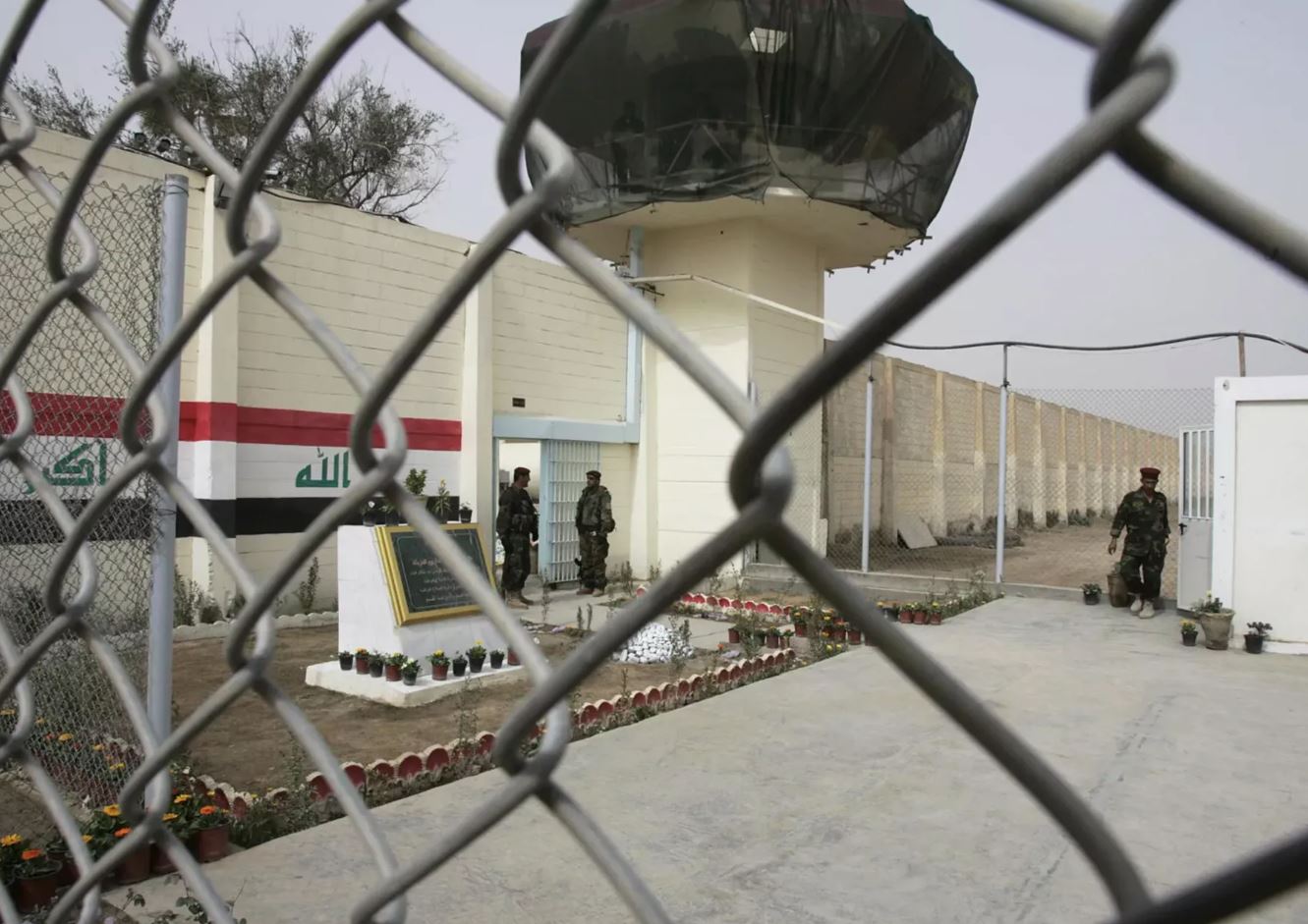 العدل: شمول 10 آلاف محكوم بالعفو العام والإفراج عنهم رسمياً