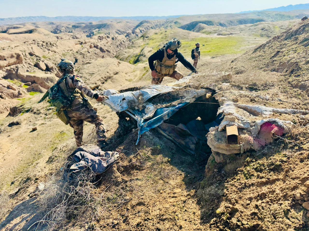 جهاز مكافحة الإرهاب يطيح بإرهابيين اثنين في الأنبار وينفذ عمليات تفتيش بكركوك