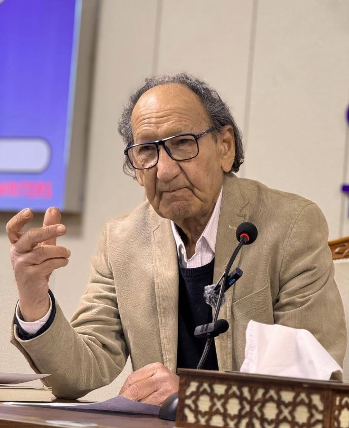 وفاة الشاعر والناقد العراقي مالك المطلبي عن عمر ناهز 85 عاماً