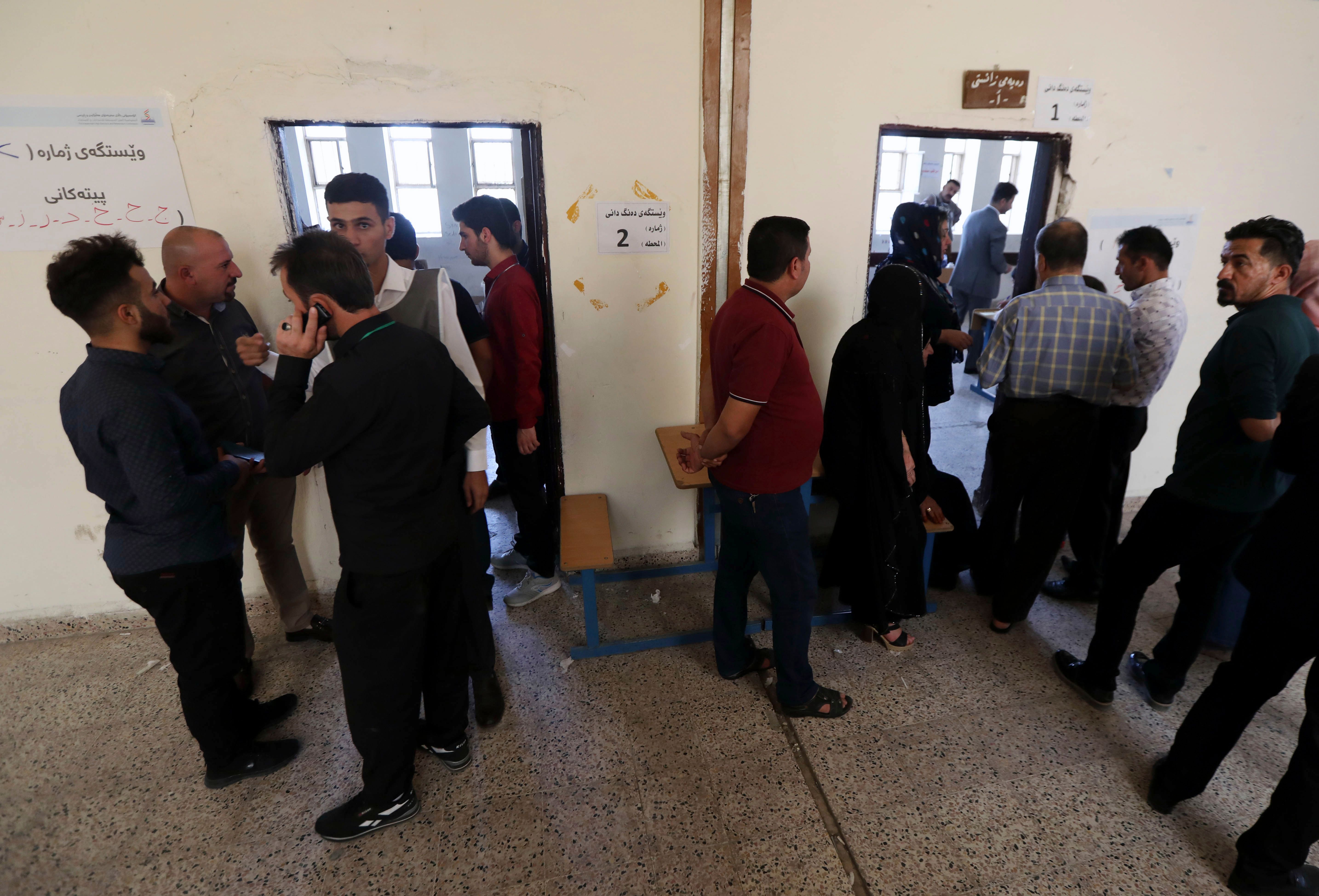 الحكومة تنفي فرض جباية أو منع ترويج أي معاملات إلا بعد تسديد أجور الكهرباء والماء