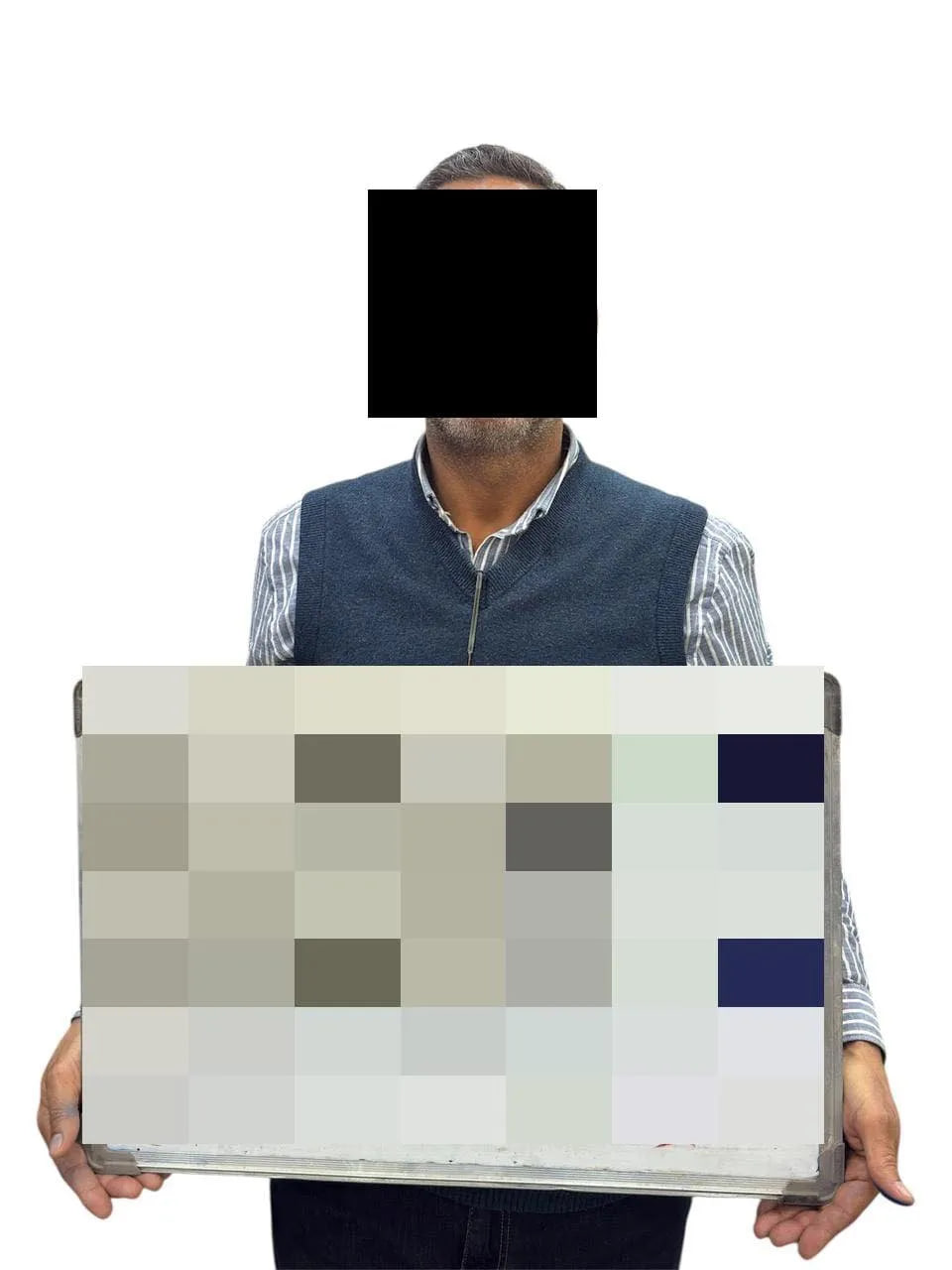 طبيب يحرق زوجته الطبيبة داخل عجلتها في نينوى والشرطة تعتقله