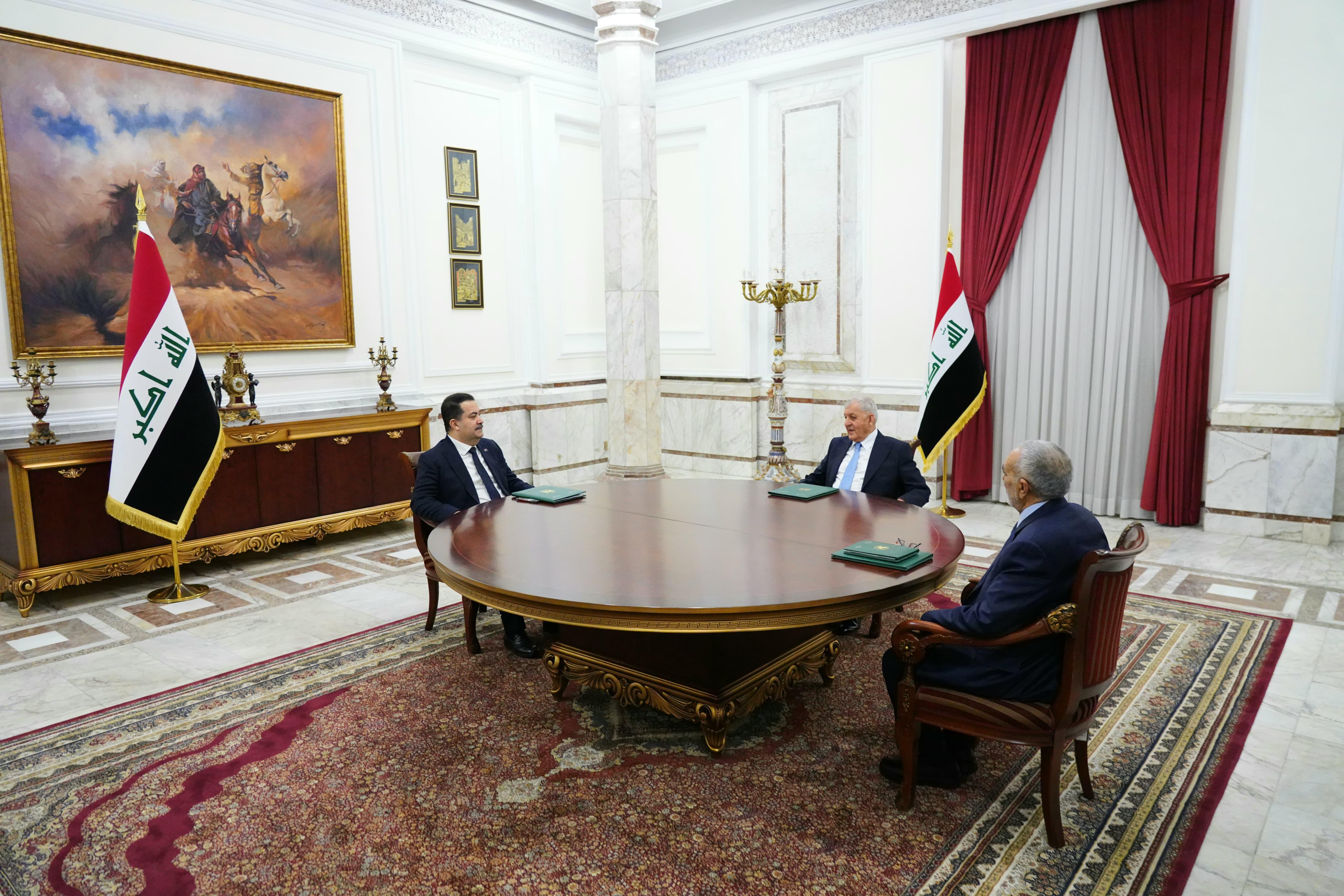 الرئاسات تتفق على ضرورة قيام مجلس النواب بحسم الإجراء التشريعي المطلوب وحسب قرار المحكمة الاتحادية الذي أوجب إعادة تشريع قانون التصديق على اتفاقية خور عبدالله