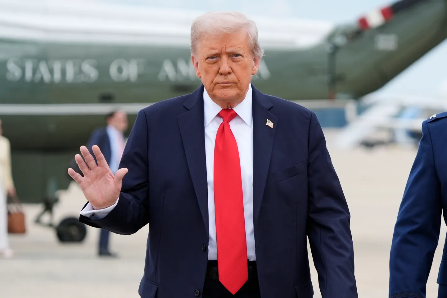 ترمب يصل شرم الشيخ المصرية للمشاركة في قمة السلام بشان اتفاق غزة