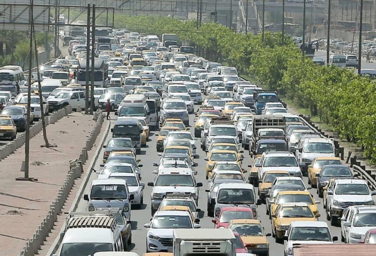 بغداد تغرق في الزحام مع انطلاق العام الدراسي الجديد