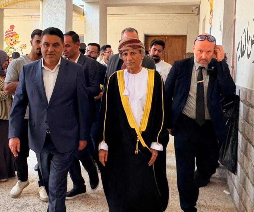 الحسان يزور البصرة ويشيد بسير العملية الانتخابية ودور الإعلام والحكومة المحلية