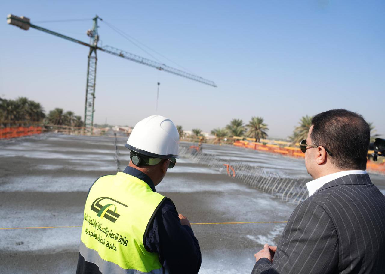 السوداني يتابع ميدانياً مشروع جسر الجادرية الجديد العابر لنهر دجلة