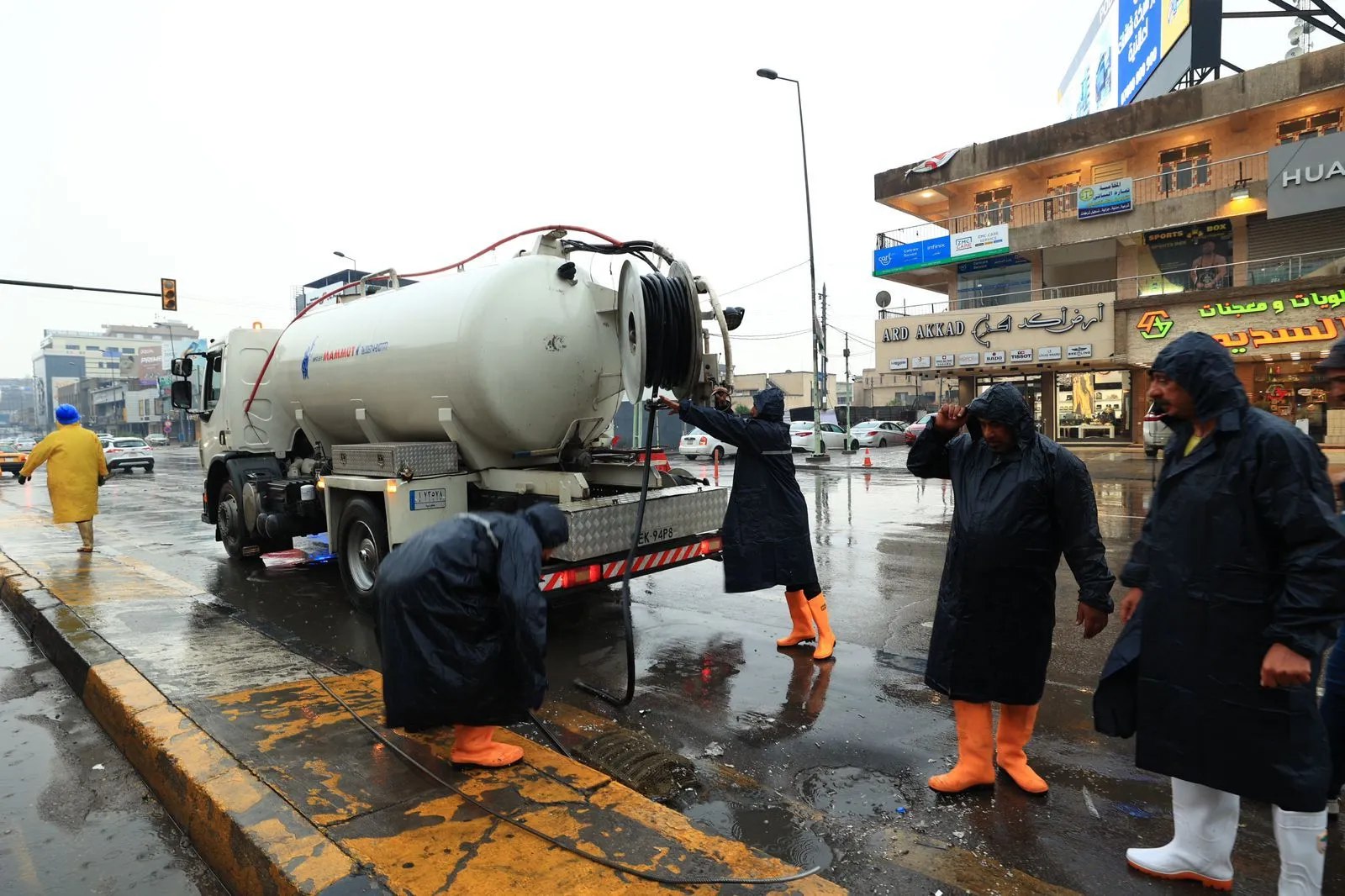 عمليات بغداد تستنفر لدعم الكوادر الخدمية مع تساقط الأمطار