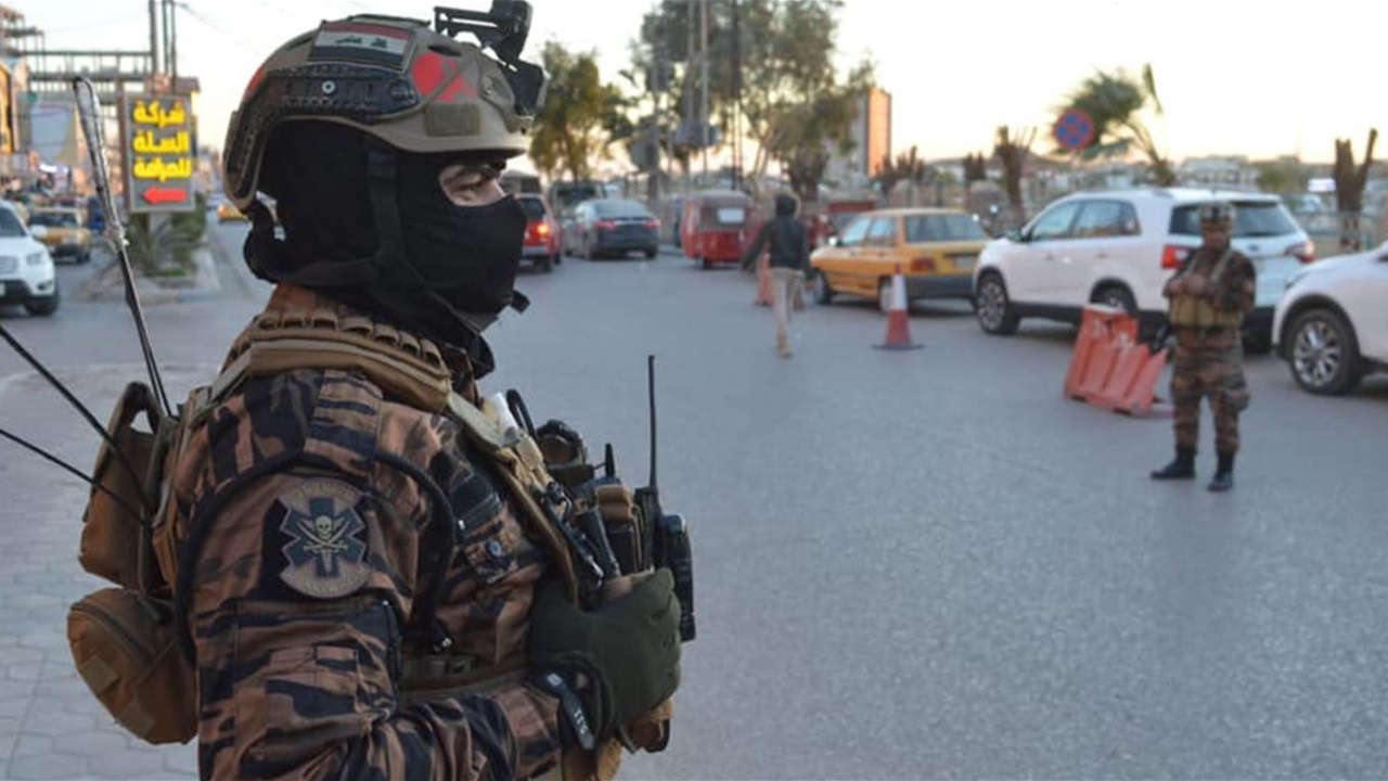 عمليات بغداد تعتقل 12 متهماً بينهم أجانب مخالفون وتضبط أسلحة غير مرخصة