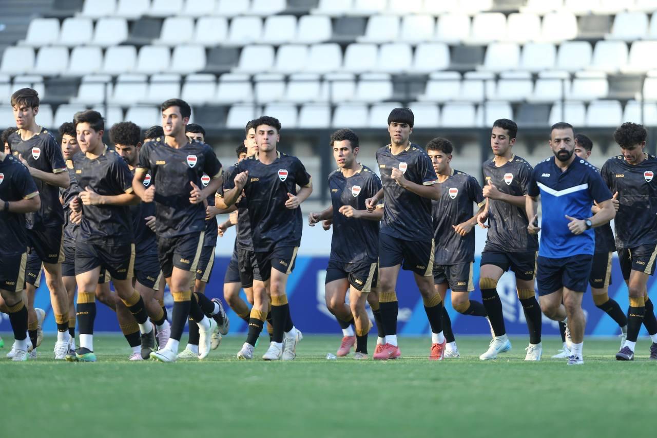 تحضيراً للاستحقاقاتِ المقبلة ..  منتخبنا الأولمبي يباشر بأولى وحداته التدريبيّة في ملعبِ نادي الزوراء 