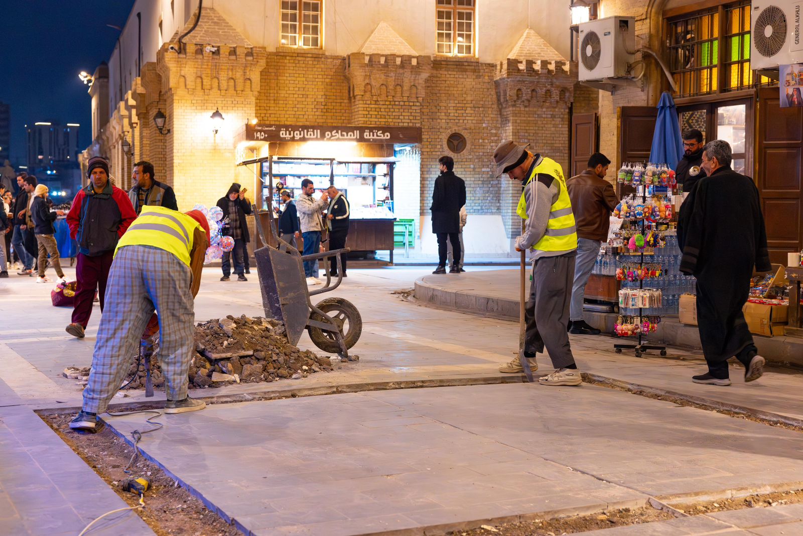 برعاية السوداني ..  مبادرة نبض بغداد تطلق حملة شاملة لصيانة شارع المتنبي