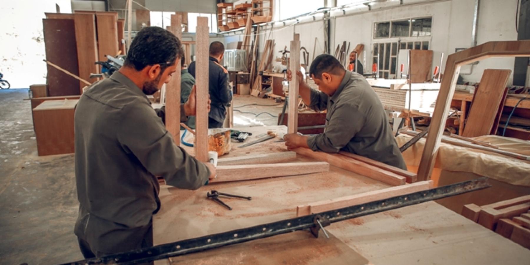 وزارة التجارة تكشف عن خطة لدعم المشاريع الصغيرة والمتوسطة بالتعاون مع البنك المركزي