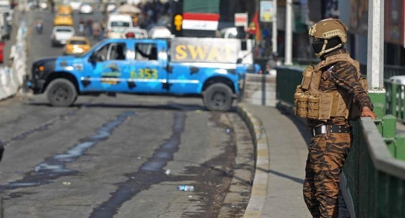شرطة البصرة: توقيف أحد عناصر حماية النائب الذي أطلق العيارات النارية على تجمع للمتظاهرين