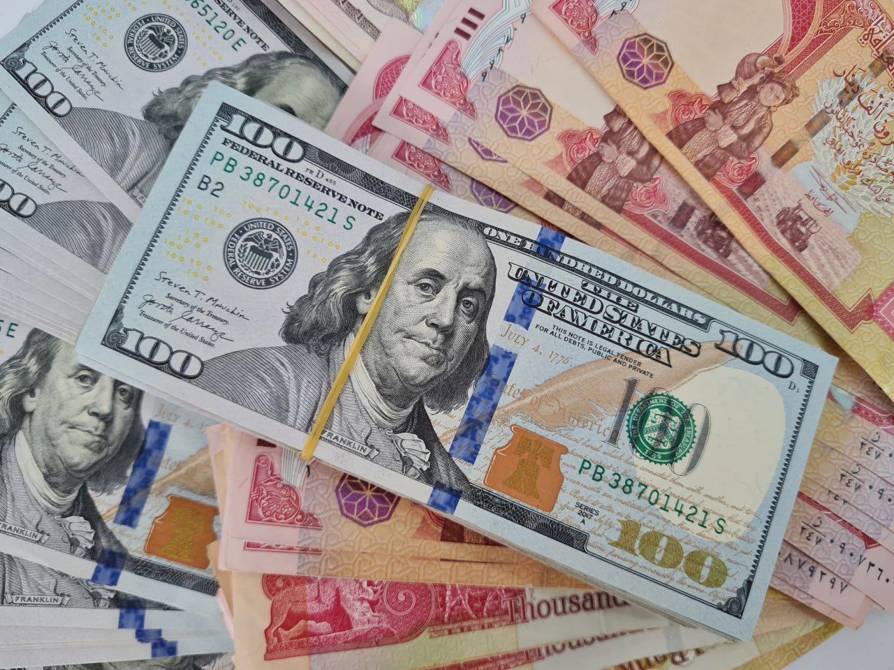 انخفاض في أسعار صرف الدولار في بغداد وعدد من المحافظات