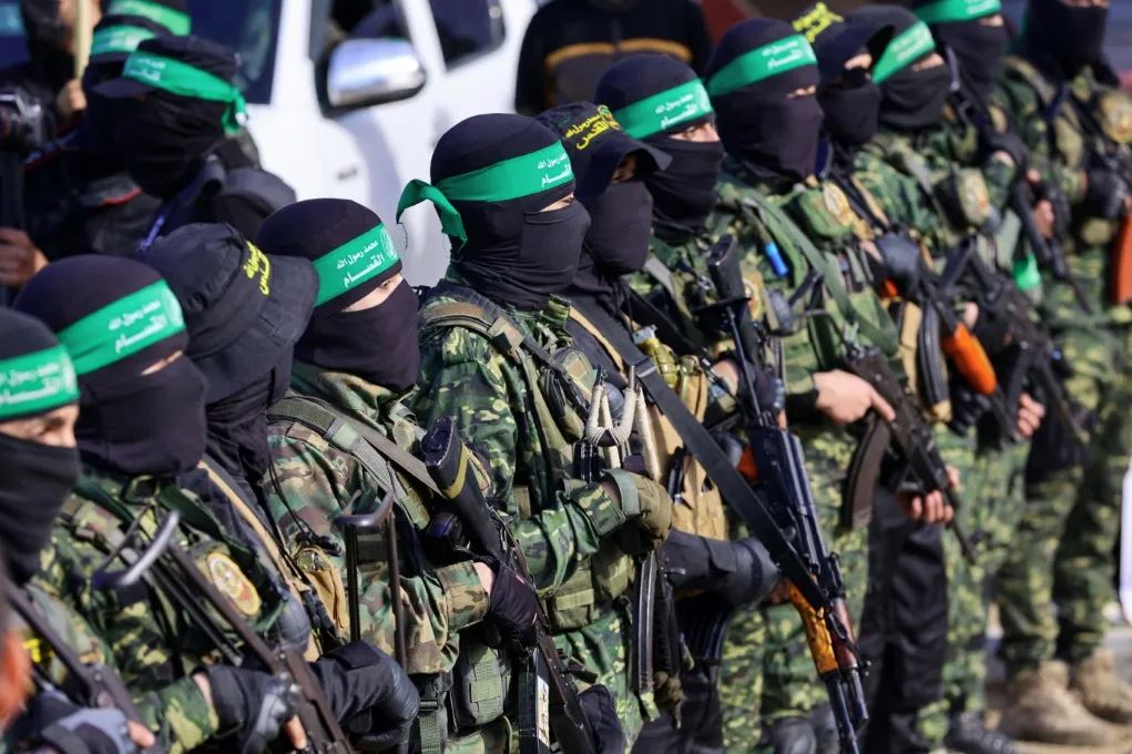 حماس تعرض تجميد استخدام السلاح مقابل ضمانات دولية لعدم عودة الحرب