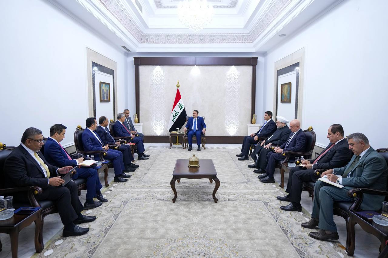 السوداني يستقبل نائب رئيس الوزراء الماليزي ويبحث تعزيز التعاون الثنائي في الطاقة والتعليم والسياحة الدينية