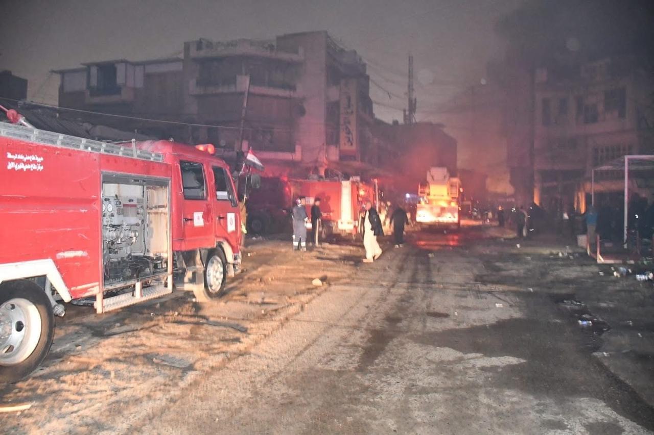 مديرية الدفاع المدني تعلن السيطرة على حريق اندلع في مخازن تجارية لملابس "الباله" في الباب الشرقي ببغداد 