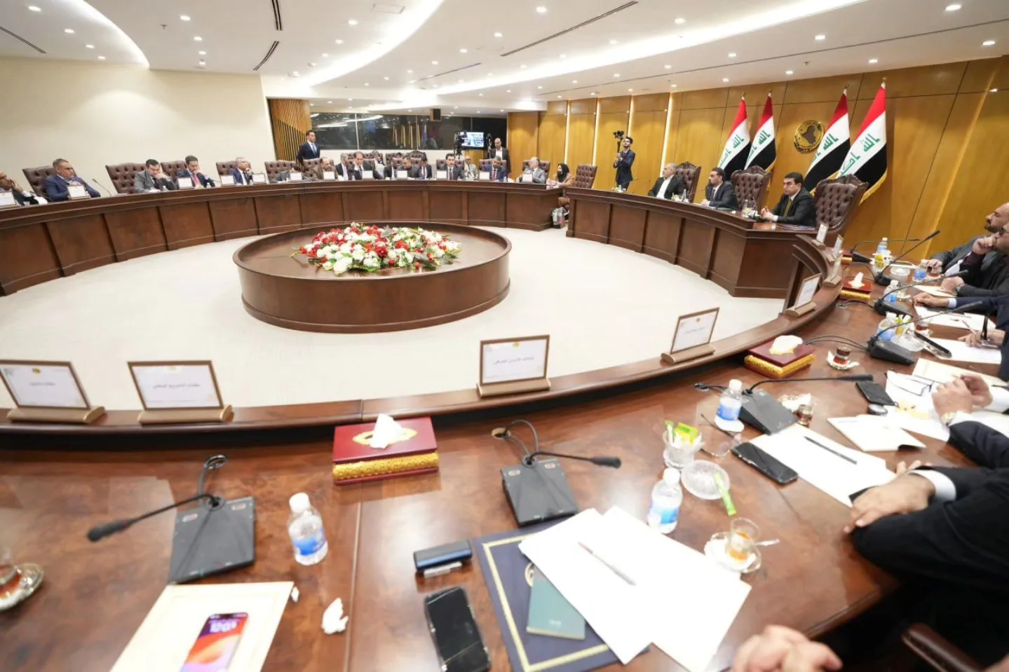 رئاسة البرلمان تناقش حسم الموعد النهائي لانتخاب رئيس الجمهورية