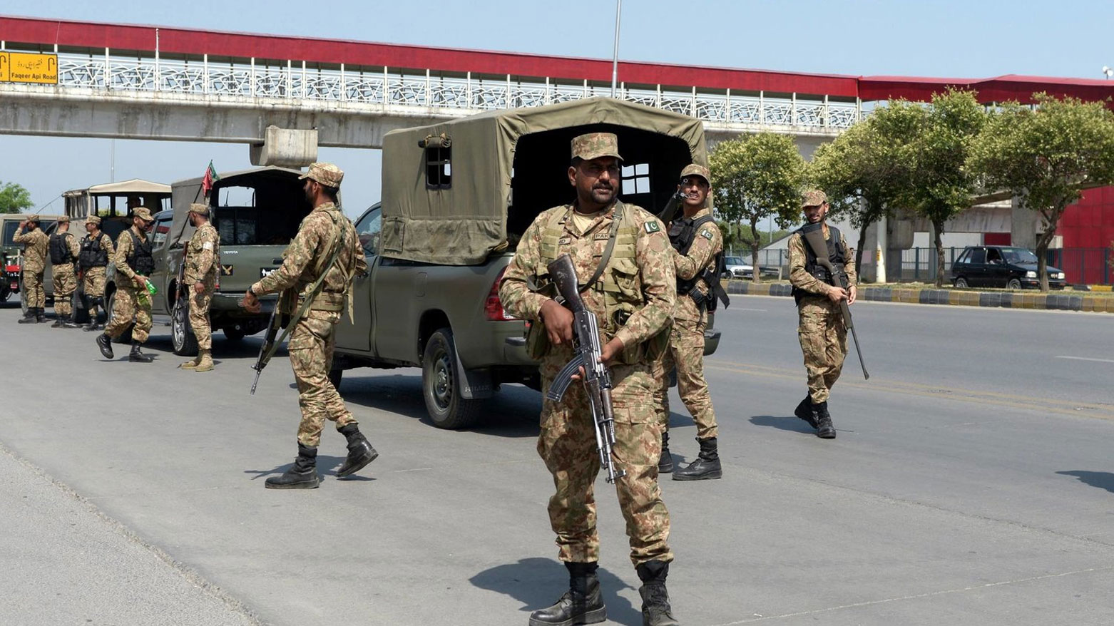  مقتل 12 وإصابة 27 في تفجير انتحاري بإسلام آباد 