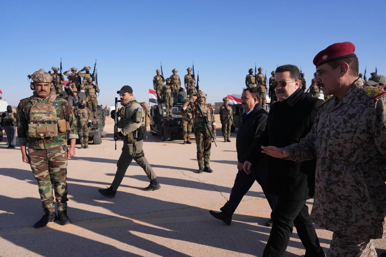 السوداني يصل قاعدة عين الأسد للاطلاع على جهوزية القوات بعد تسلّمها من التحالف الدولي