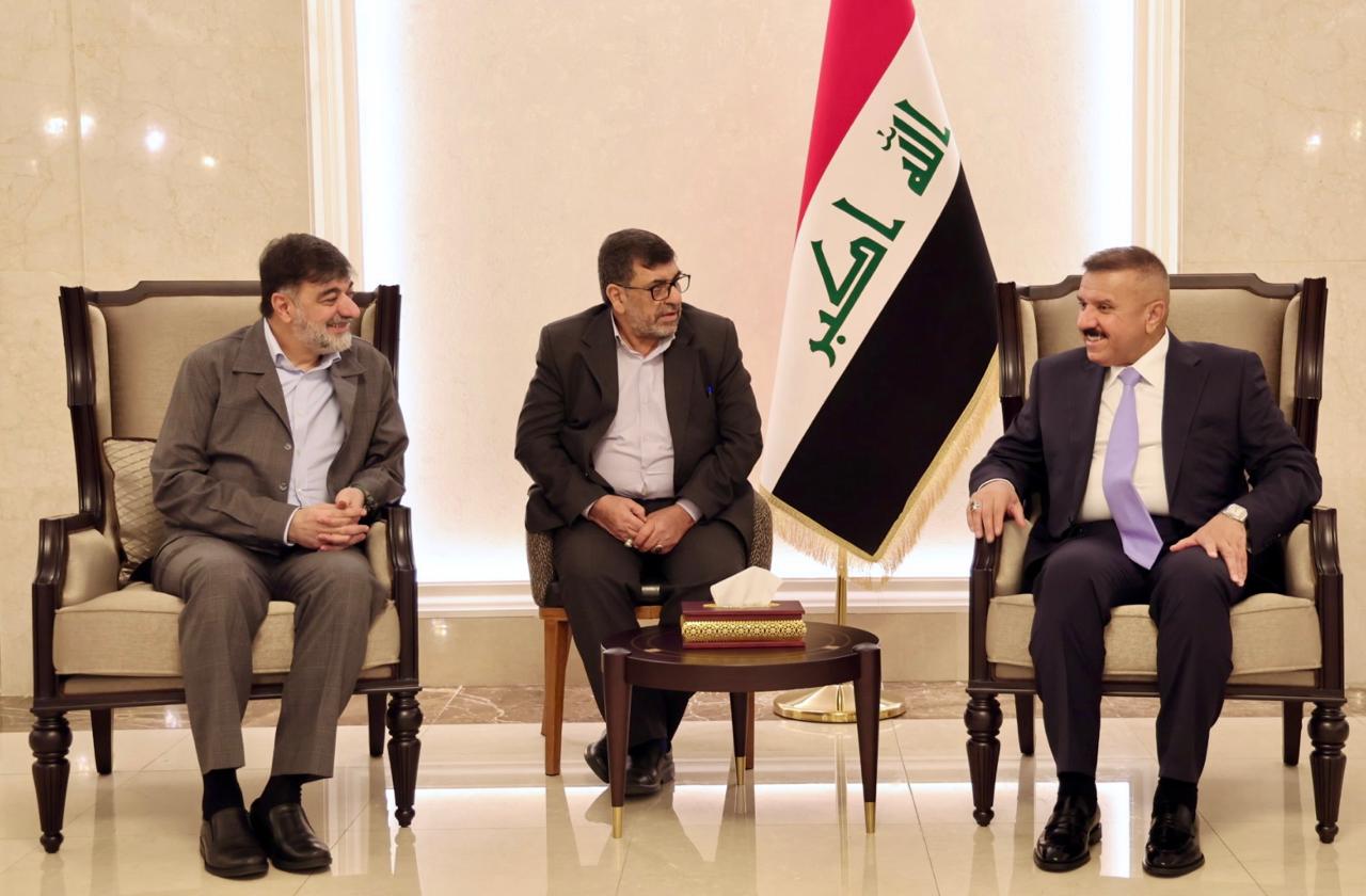 الشمري يبحث مع القائد العام للشرطة الإيرانية مكافحة الجريمة المنظمة والإرهاب 