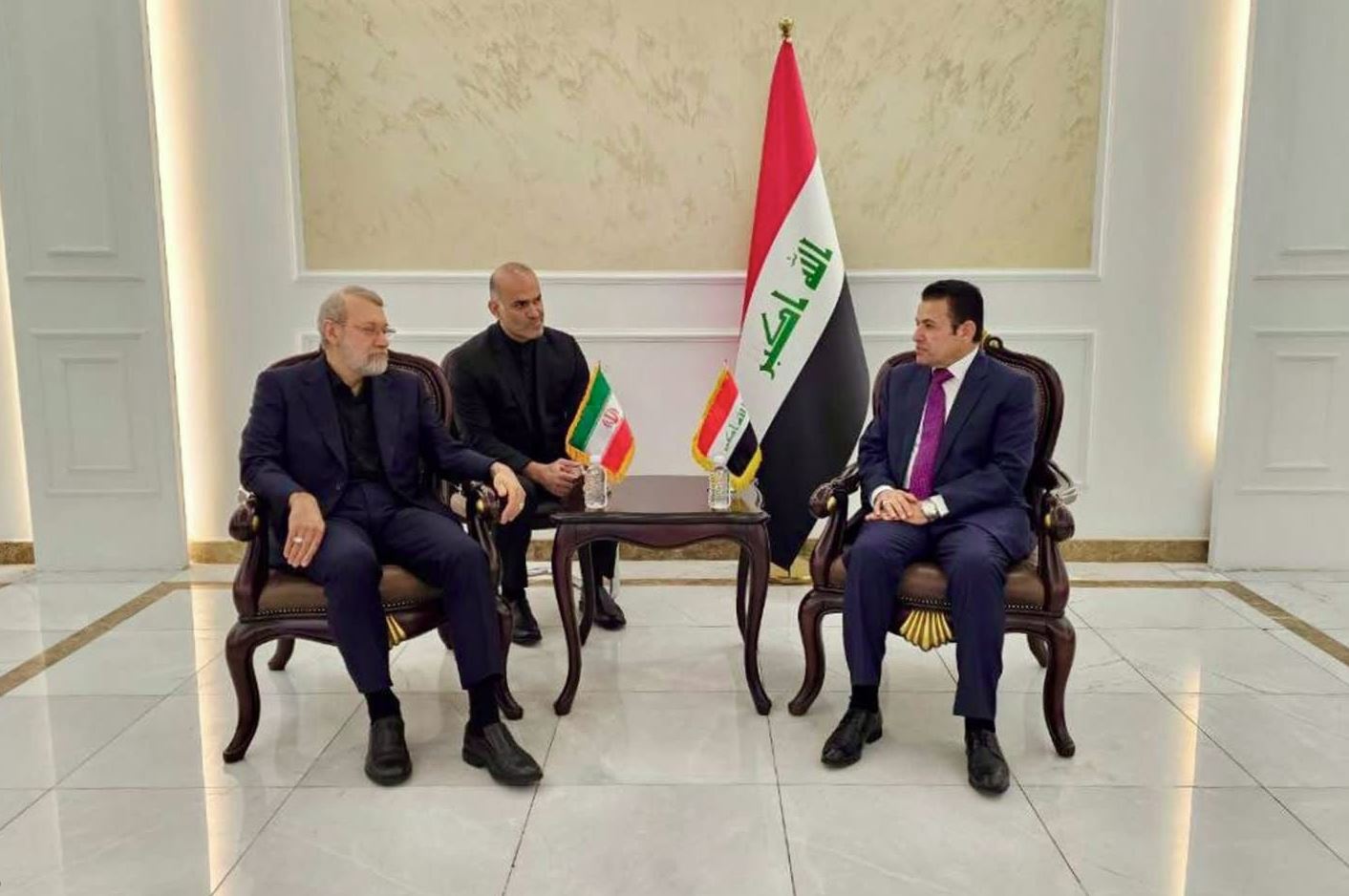 الأعرجي يبحث مع لاريجاني التعاون والتنسيق المشترك بين العراق وإيران