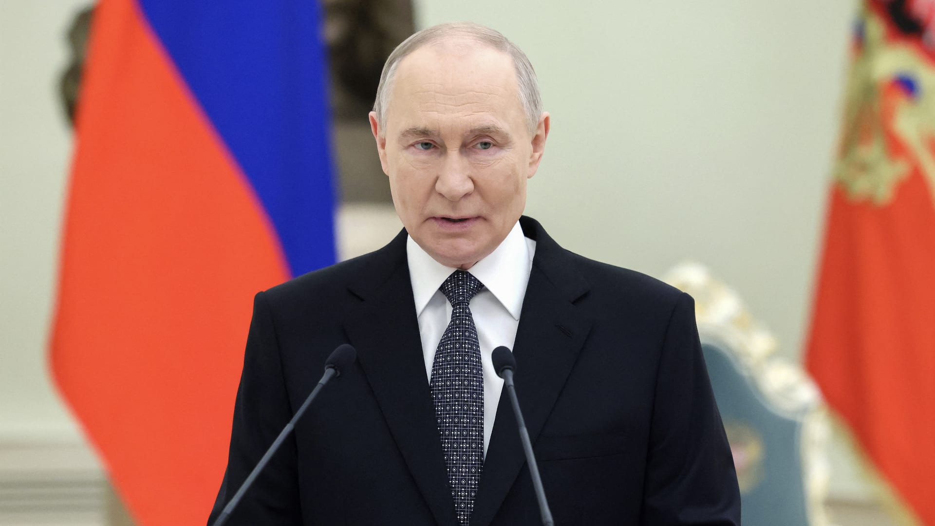 بوتين يعزي باستشهاد خامنئي ويؤكد متانة العلاقات مع إيران  