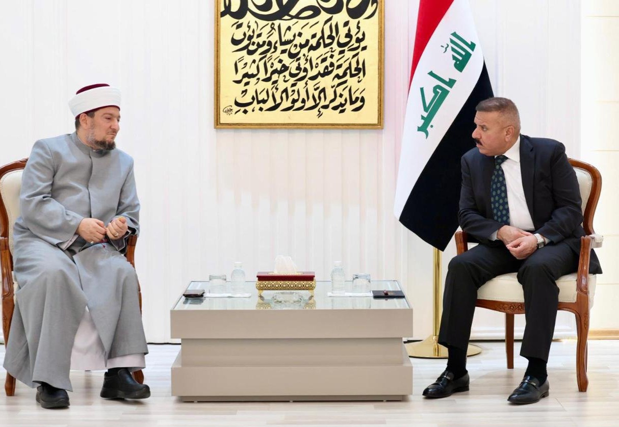 وزير الداخلية يشيد بأهالي الأعظمية: لهم دور كبير في تدعيم السلم المجتمعي
