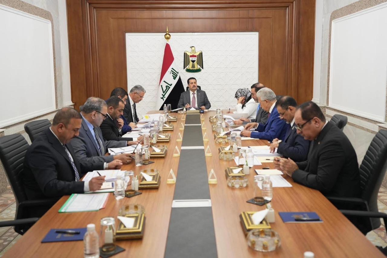 السوداني يوجّه بتكييف القوانين لصالح خطط ومشاريع التنمية الصناعية المنفذة في العراق 