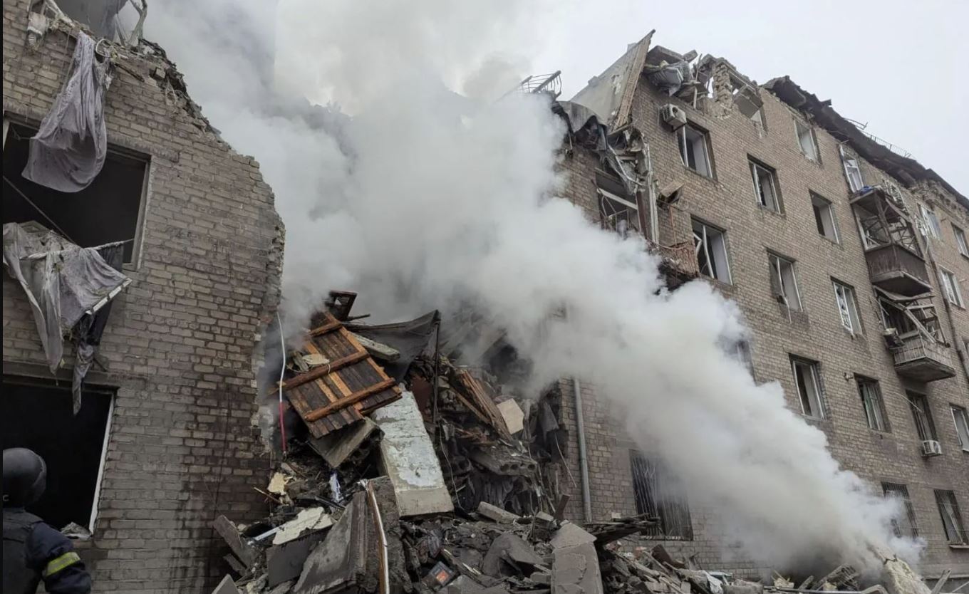 أوكرانيا تتهم روسيا بشن ضربة صاروخية وهمجية أثناء محادثات السلام بأبوظبي