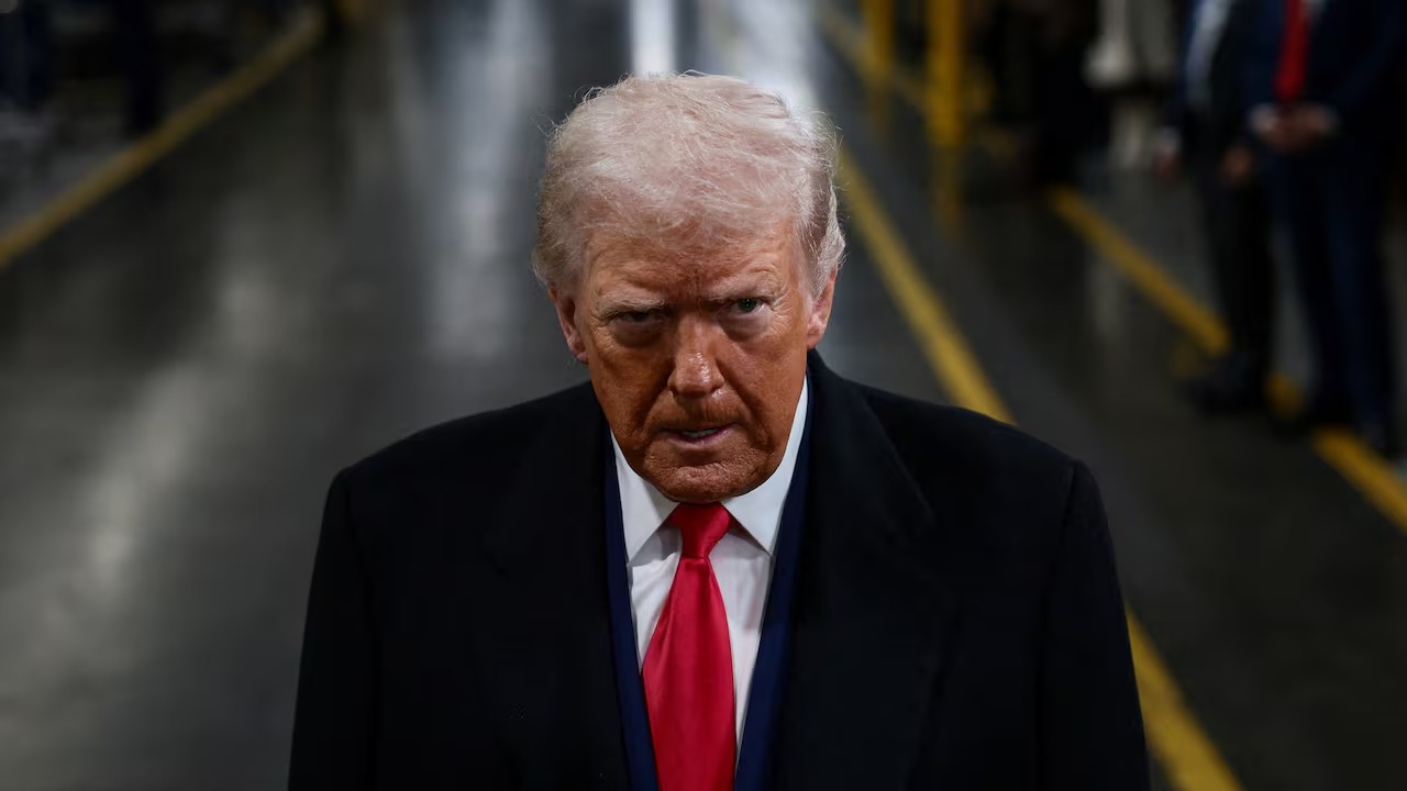 وول ستريت جورنال : ترمب طلب خيارات لهجوم"سريع وحاسم" على إيران دون مخاطر طويلة الأمد على المنطقة