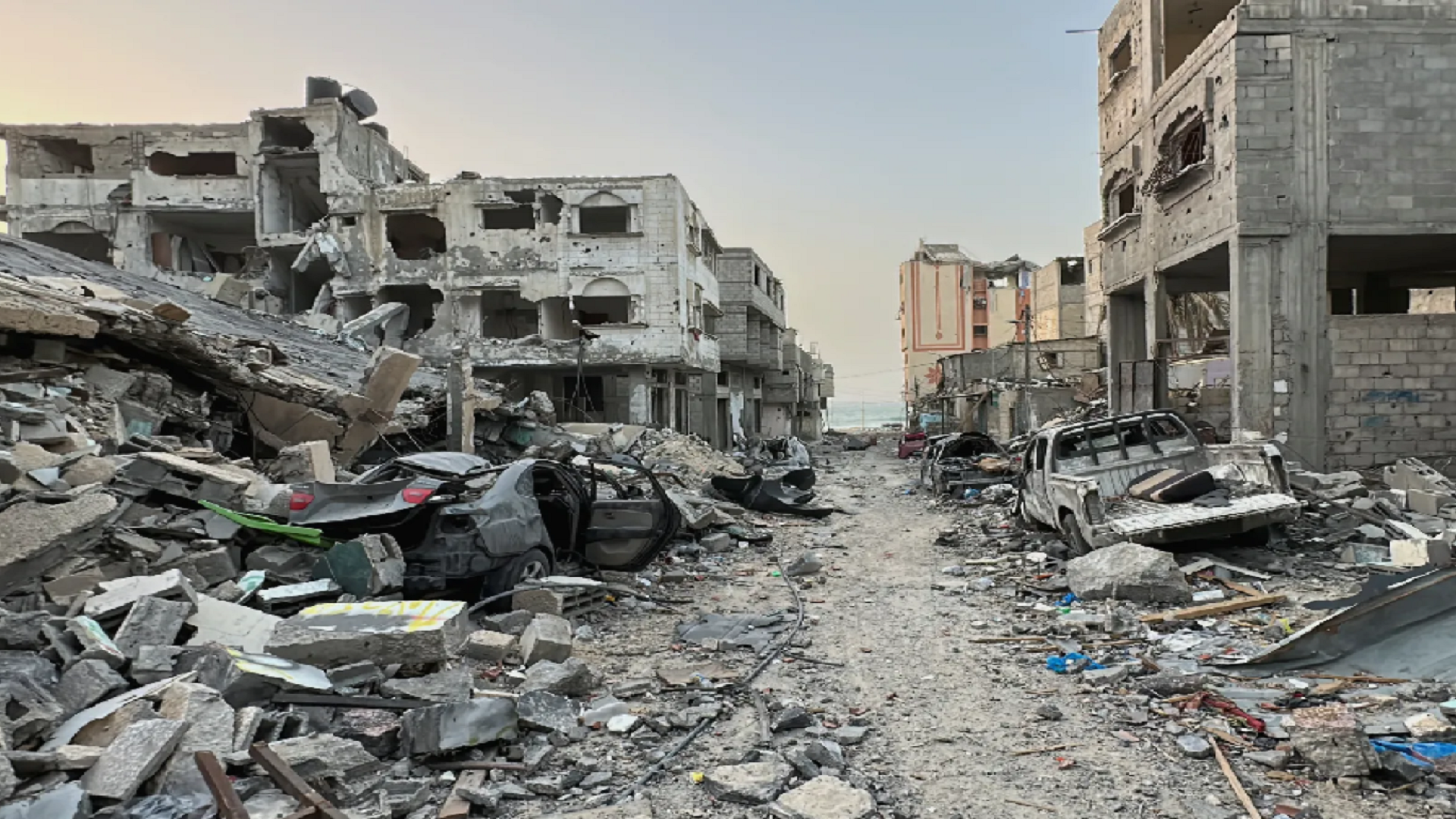 اكثر من 45 شهيدا وعشرات المصابين في تجدد للهجمات الاسرائيلية على غزة