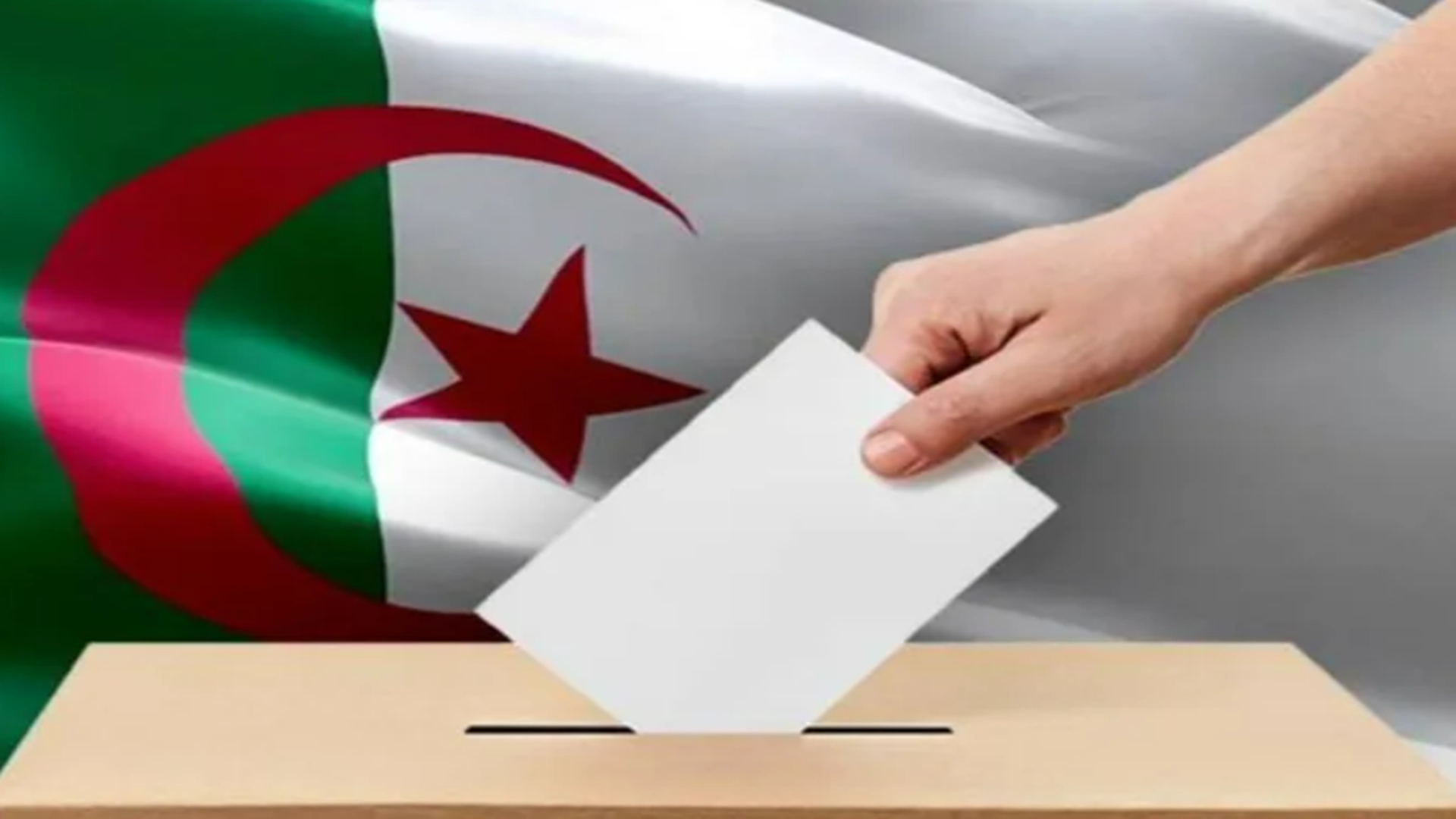    الجزائريون يباشرون بالتصويت  لانتخاب رئيس جديد