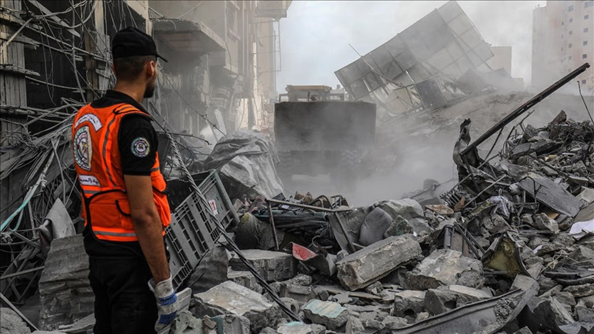 الدفاع المدني في غزة: فقدنا 83 عنصراً من كوادرنا منذ بداية الحرب