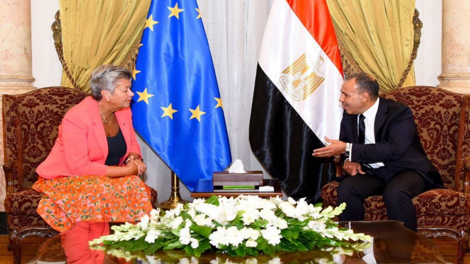 مصر تطالب بدعم دولي لتحمل أعباء اللاجئين على أراضيها