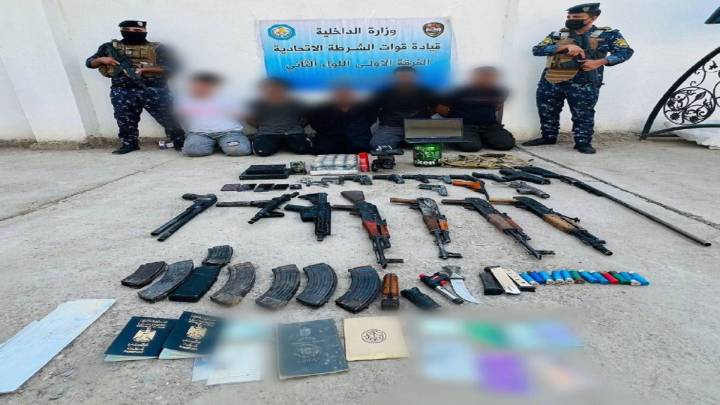 اعتقال عصابة مكونة من 5 متهمين بحوزتهم مواد مخدرة وأسلحة نارية في بغداد