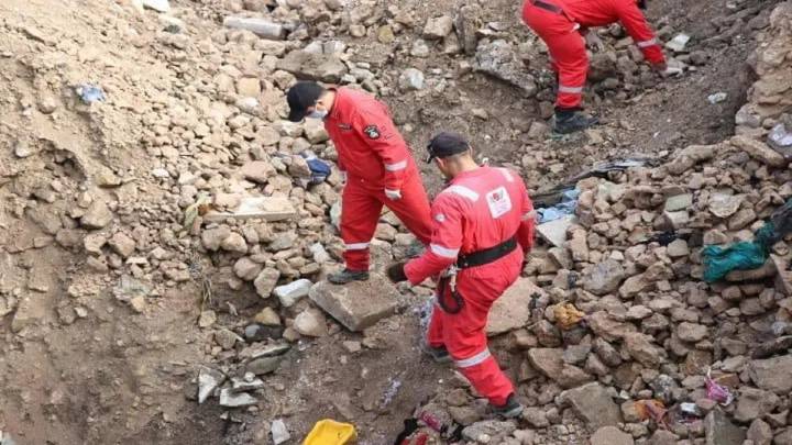 بعد 7 سنوات ..  انتشال بقايا جثث ستة أشخاص في الموصل