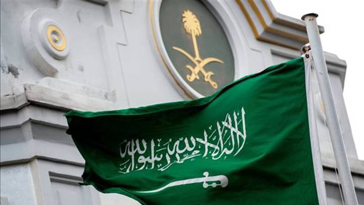 الخارجية السعودية تدعو لاحترام السيادة اللبنانية وتجنب توسيع رقعة العنف