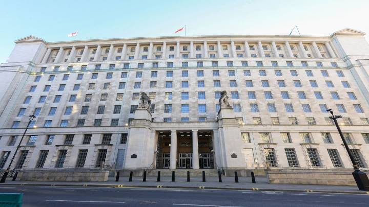 صحيفة نيويورك تايمز الاميركية: وزارة الدفاع البريطانية تسعى لاجلاء مواطنيها من لبنان بشكل سريع
