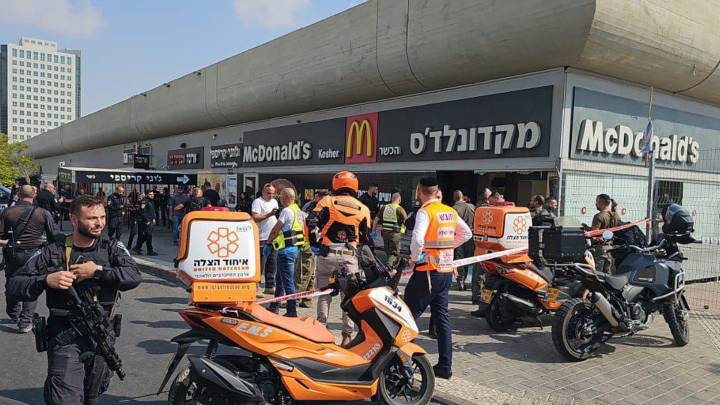عملية مزدوجة بمدينة بئر السبع تسفر عن مقتل وإصابة 15 إسرائيلياً كحصيلة أولية